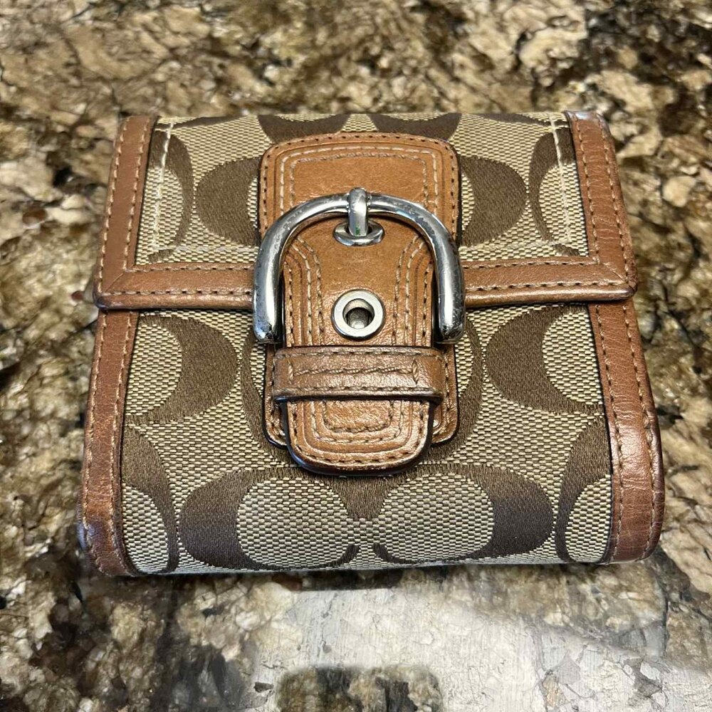 COACH SIGNATURE LOGO FABRIC/LEATHER TRI FOLD WALLET